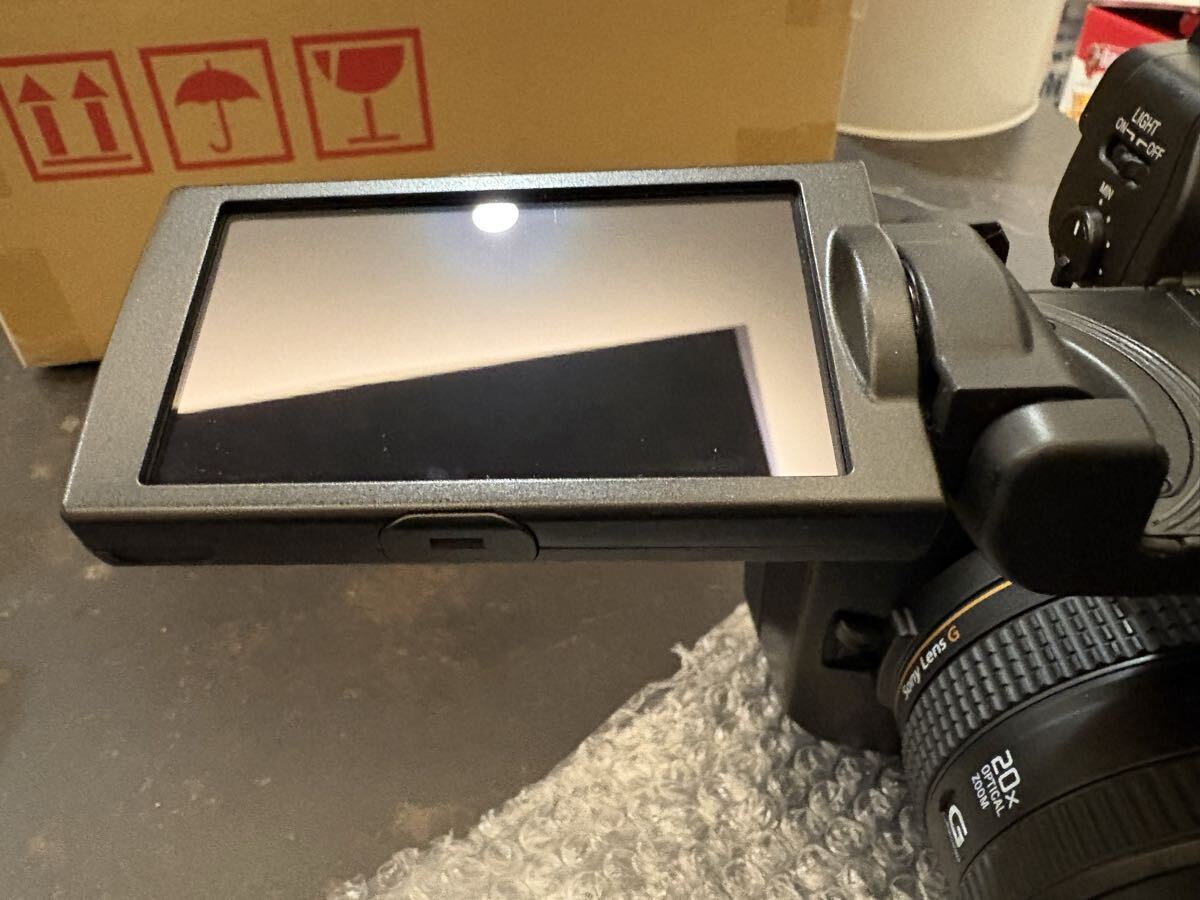 Sony HXR-NX5R NXCAM Full HD Camcorder [f1237956969]