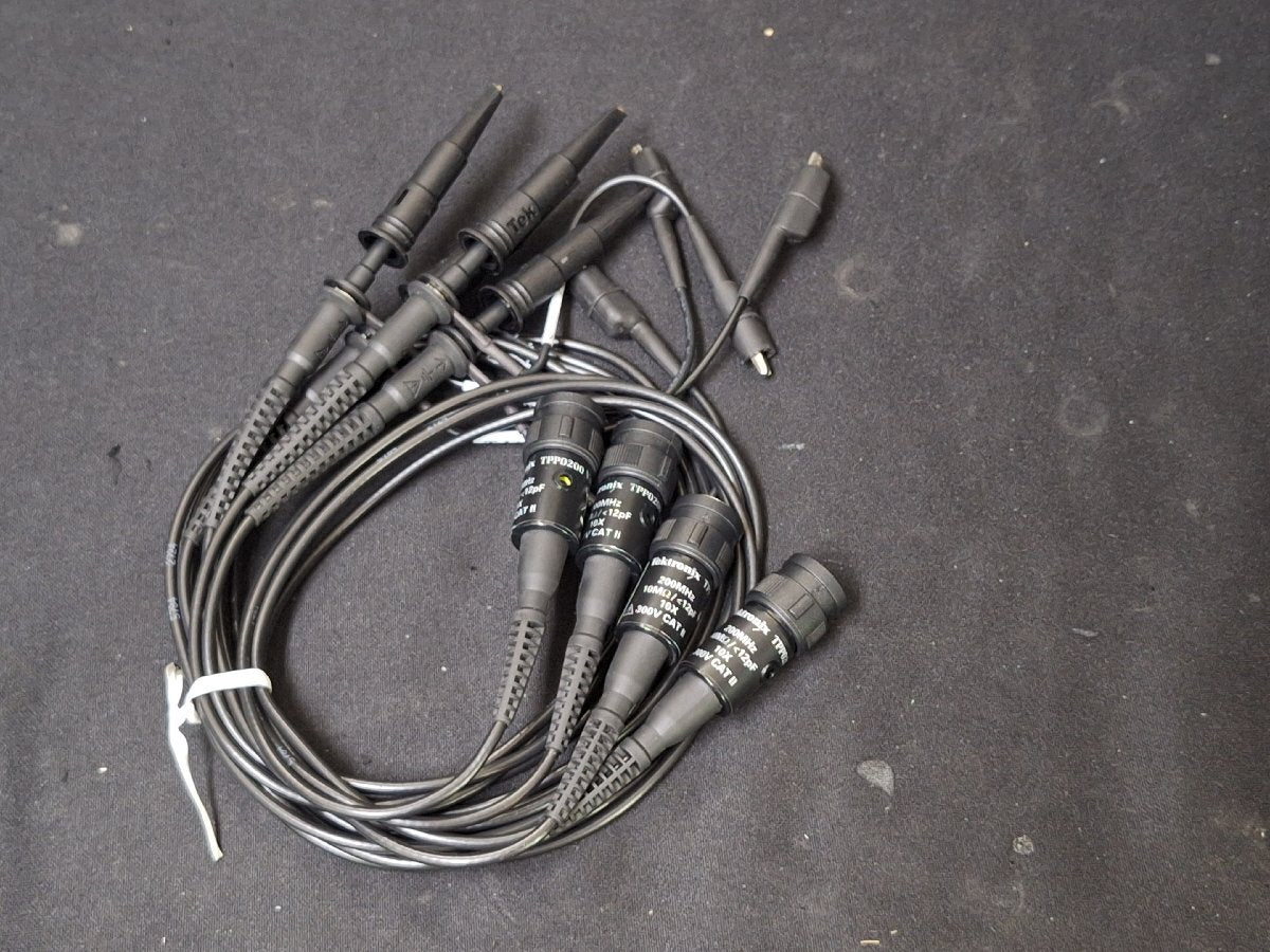Tektronix TBS2204B Digital Oscilloscope 200MHz 4CH [r1239555548]