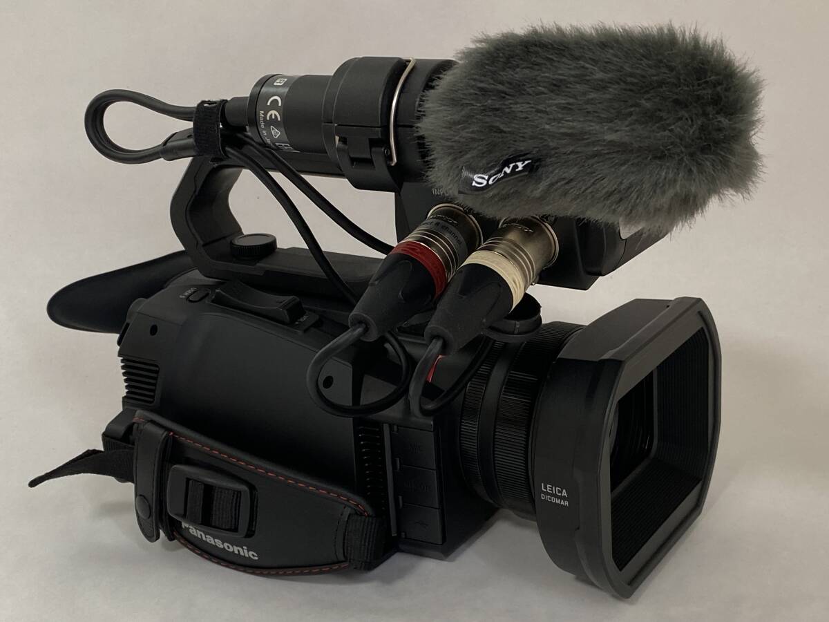 Panasonic HC-X2000 4K Camcorder [l1239623715]