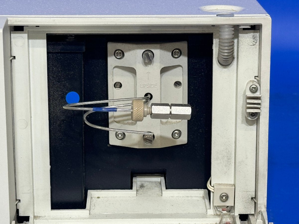 Shimadzu SPD-10AVvp Liquid Chromatograph [j1240103591]