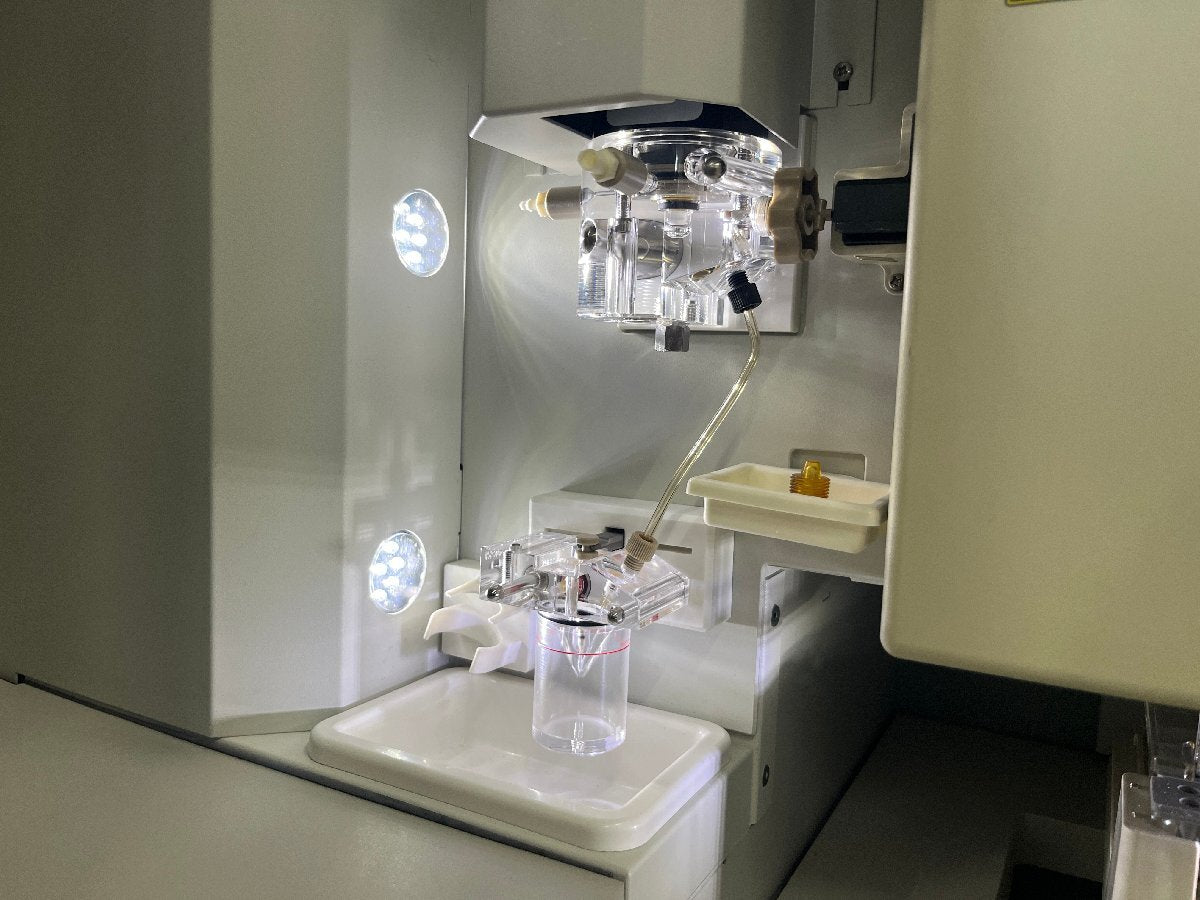 Hitachi Applied Biosystems 3130 Genetic Analyzer Sequencer [v1240112799]