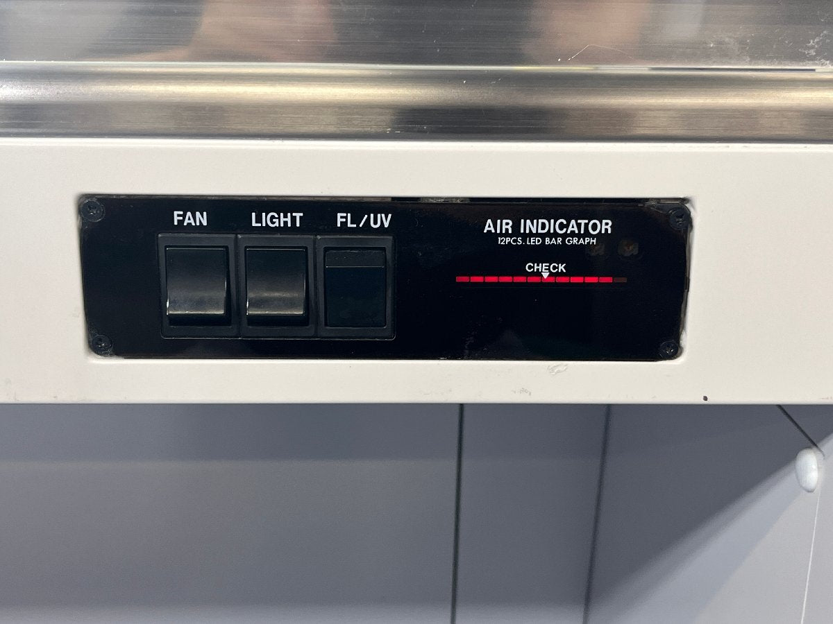 Airtech VG-1604L Clean Bench [u1240113939]