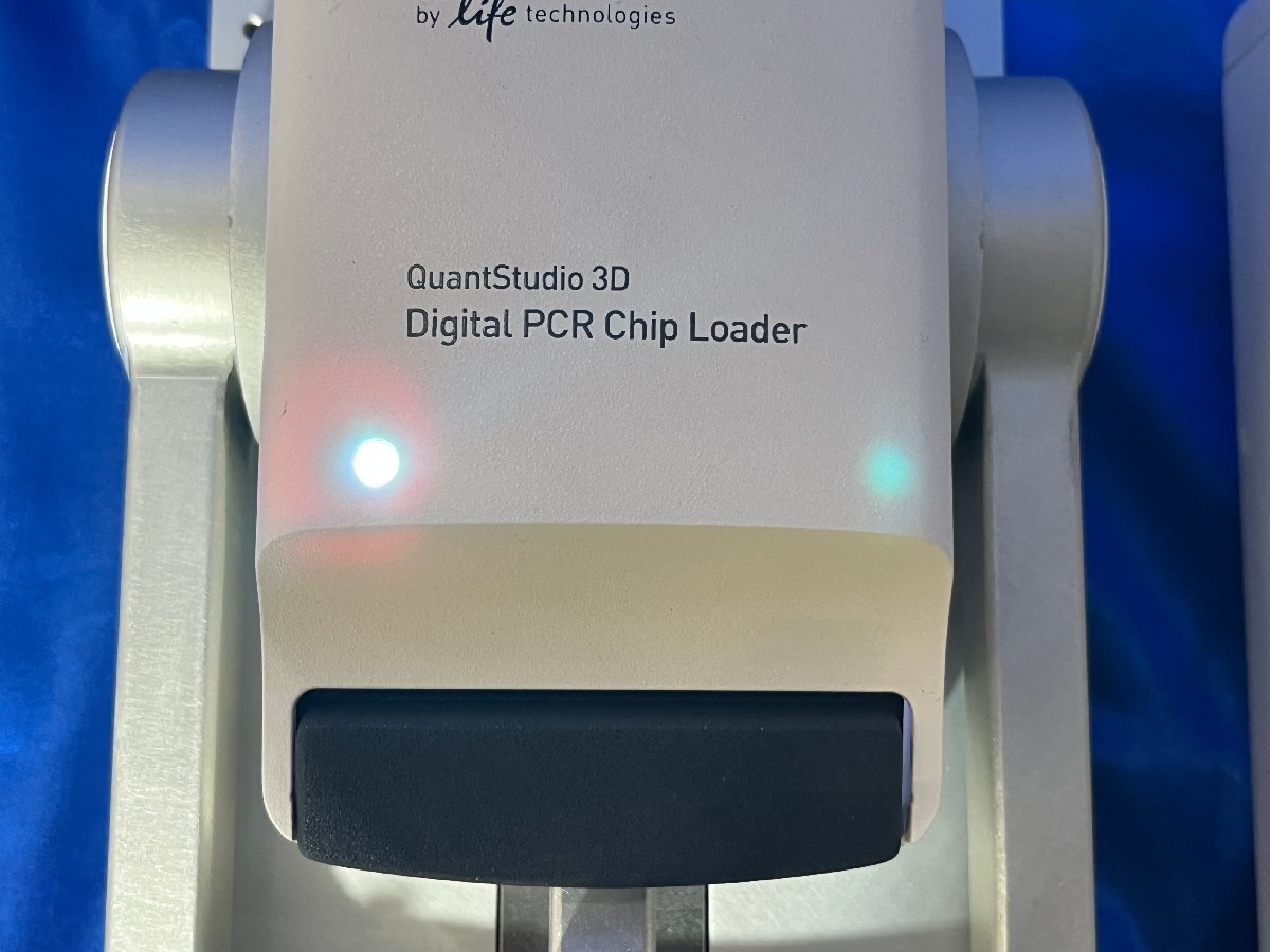 Thermo Fisher Scientific QuantStudio 3D QS3D-02 Digital PCR System with Chip Loader [e1240112996]