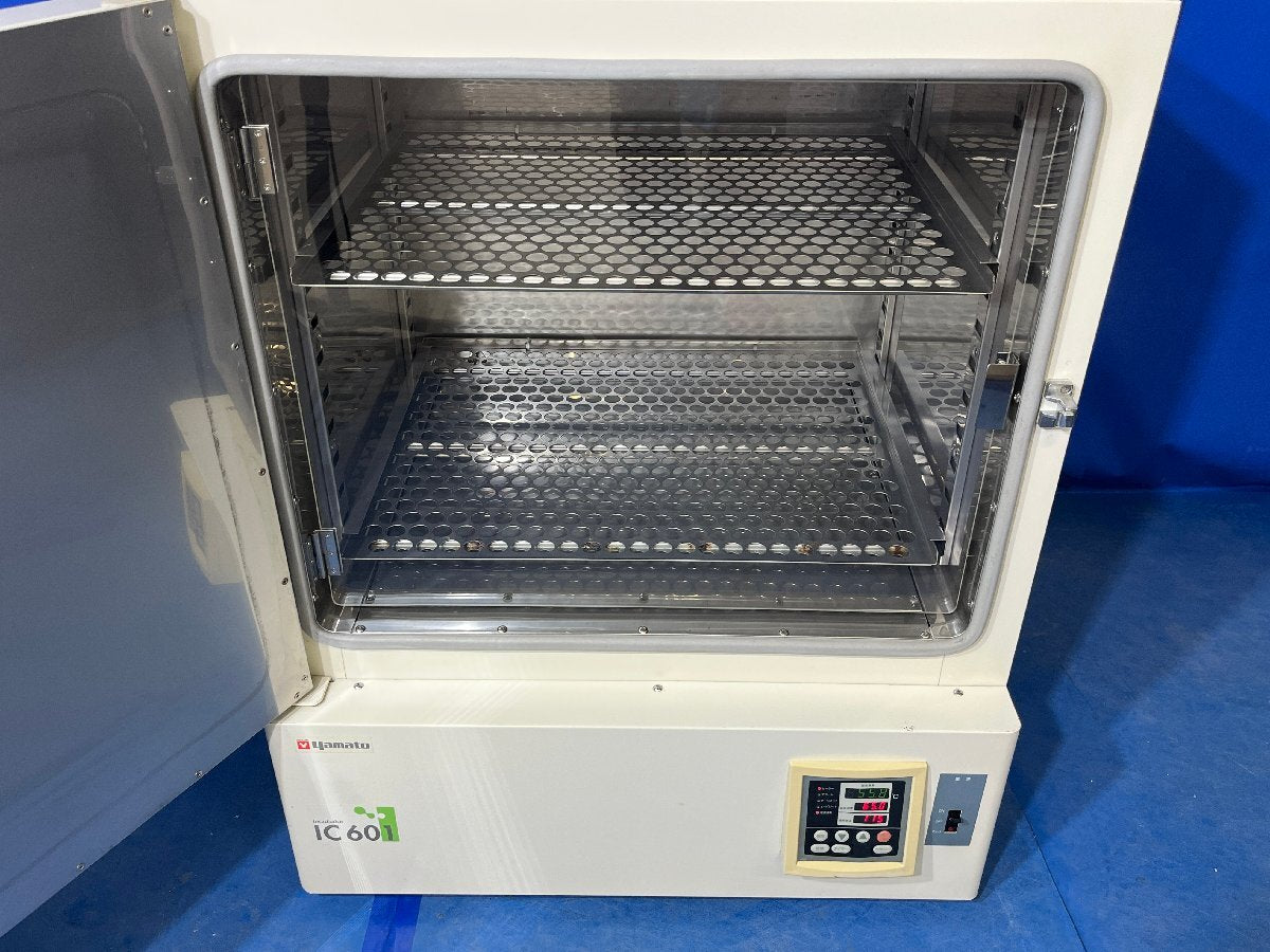 Yamato IC601 Constant Temperature Chamber [g1240113602]