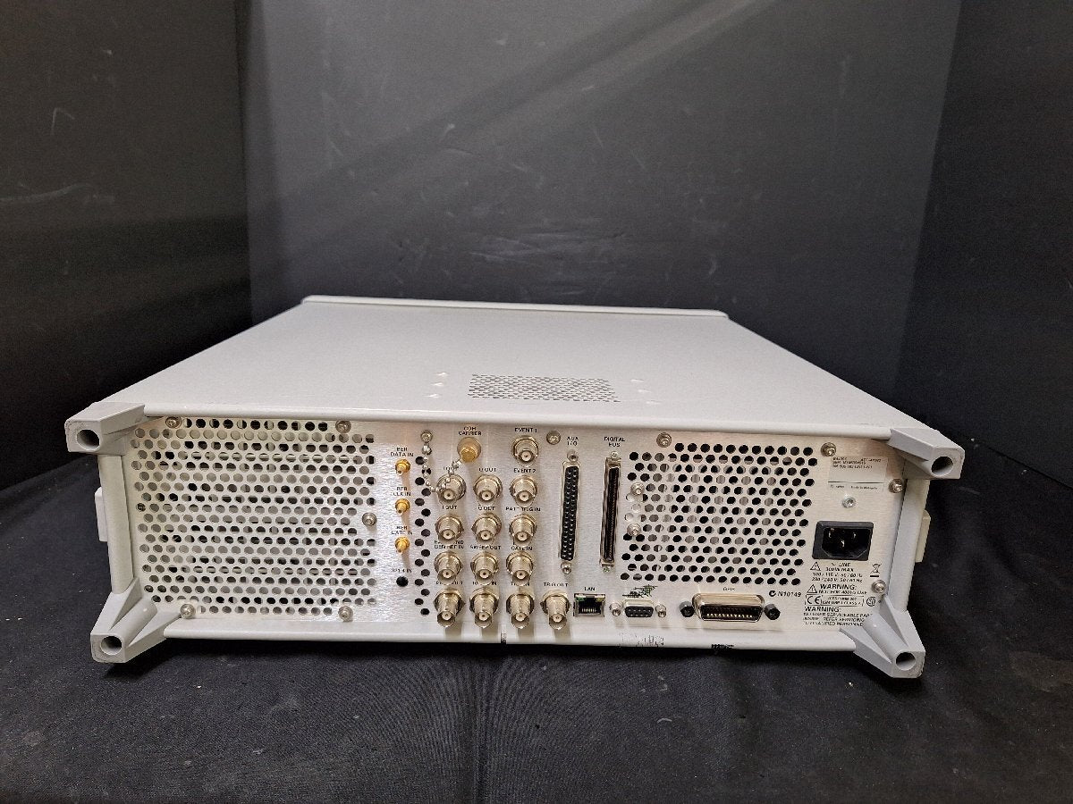 Agilent E4438C ESG Vector Signal Generator 250kHz-6GHz [u1239871966]