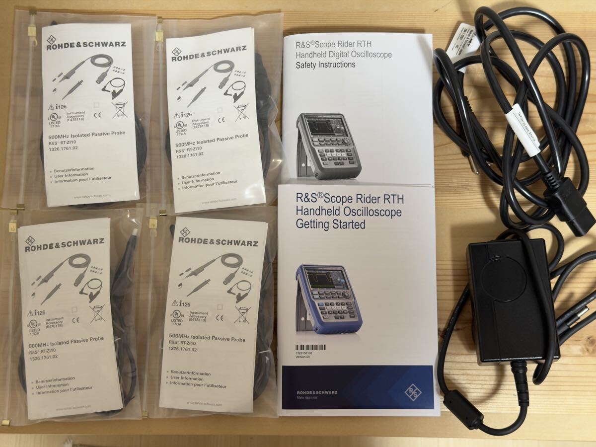 Rohde & Schwarz RTH1004 Handheld Oscilloscope 100MHz 4ch RTH-B241 [d1240955510]
