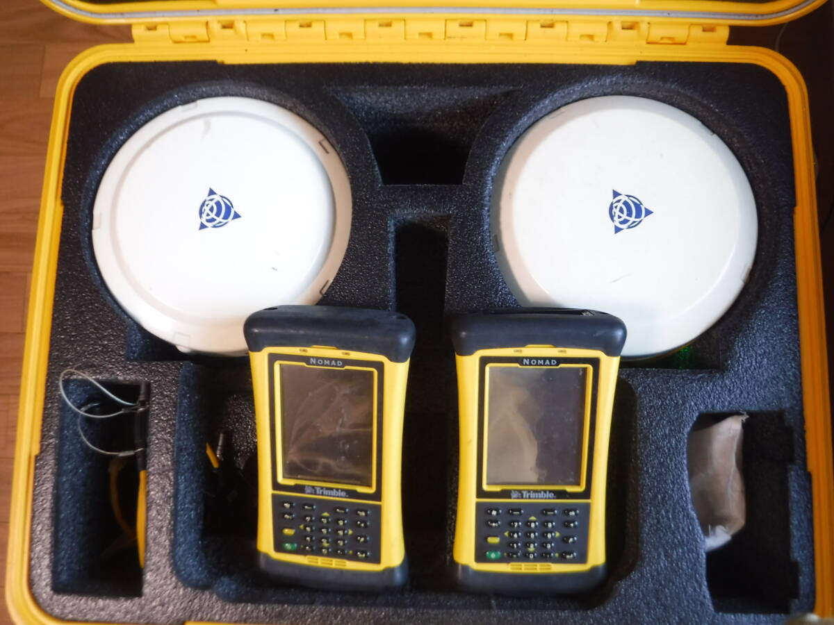 Trimble R4-2 R6-2 GNSS Receiver Set with NOMAD Controllers [w1241157782]