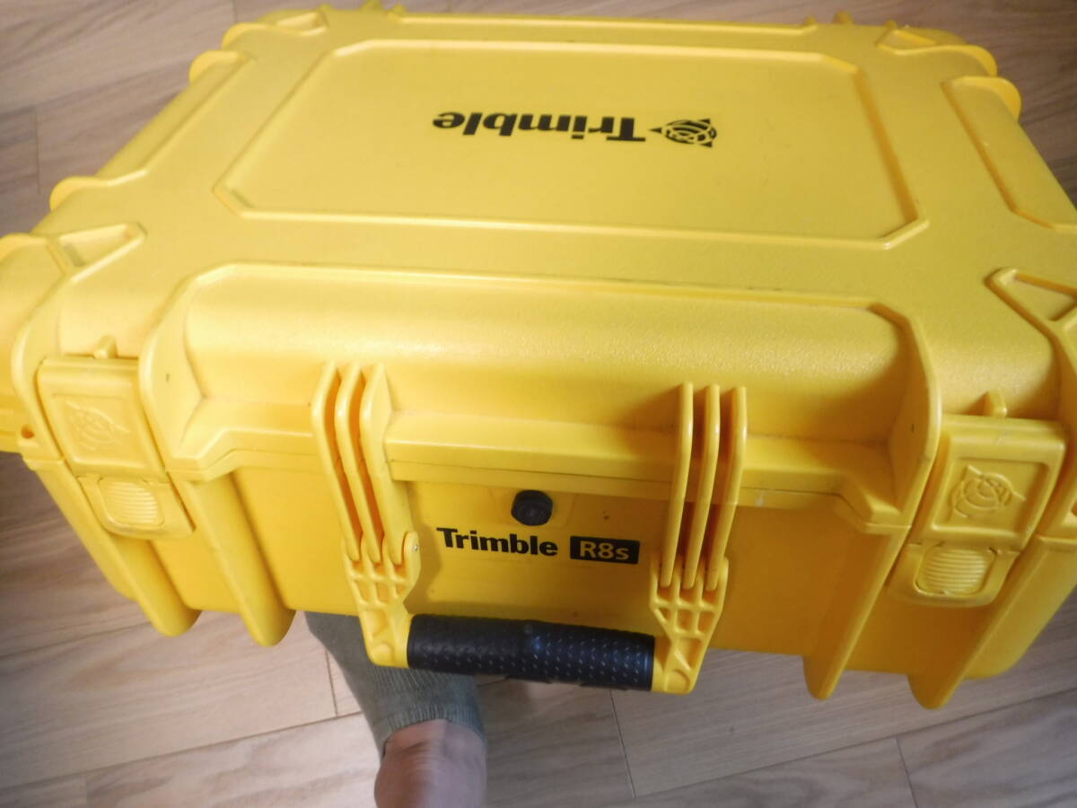 Trimble R4-2 R6-2 GNSS Receiver Set with NOMAD Controllers [w1241157782]
