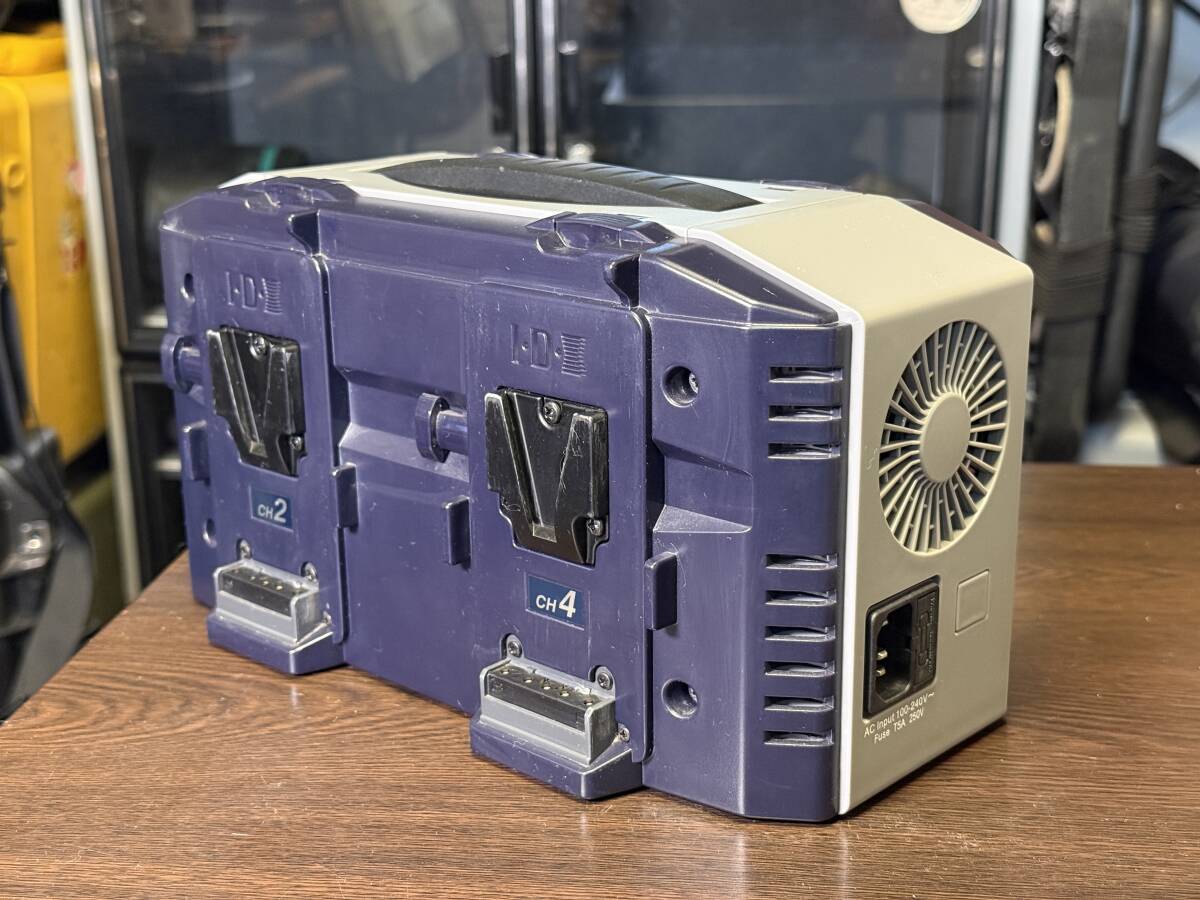 IDX VL-4S Charger with Endura Duo-150 V-Mount Battery x4 Set [u1241210589]