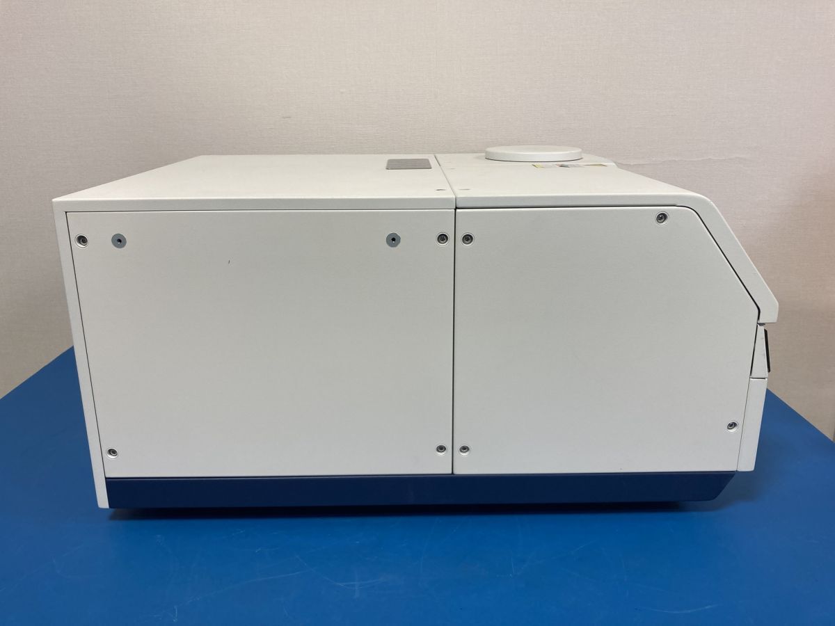 Hitachi DSC7020 Differential Scanning Calorimeter with Gas Flow Meter [w1241858529]