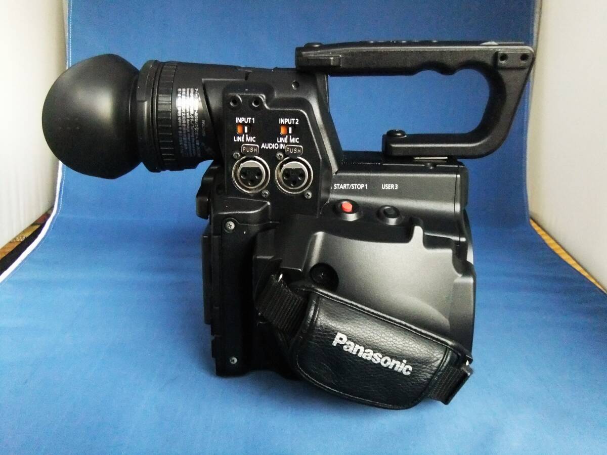 Panasonic AG-AF105 Camera with Charger and 3 Batteries [u1242092160]
