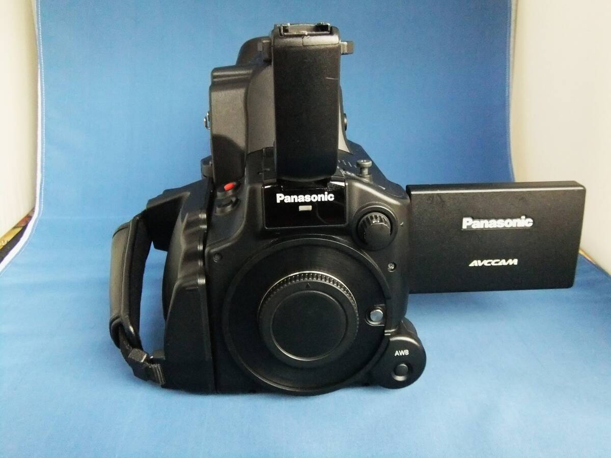 Panasonic AG-AF105 Camera with Charger and 3 Batteries [u1242092160]