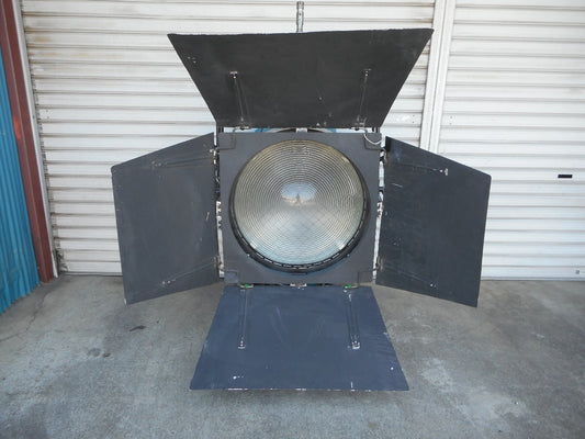 ARRI DAYLIGHT 12kw HMI Fresnel Spotlight Lighting Equipment (as-is) [s1242177863]