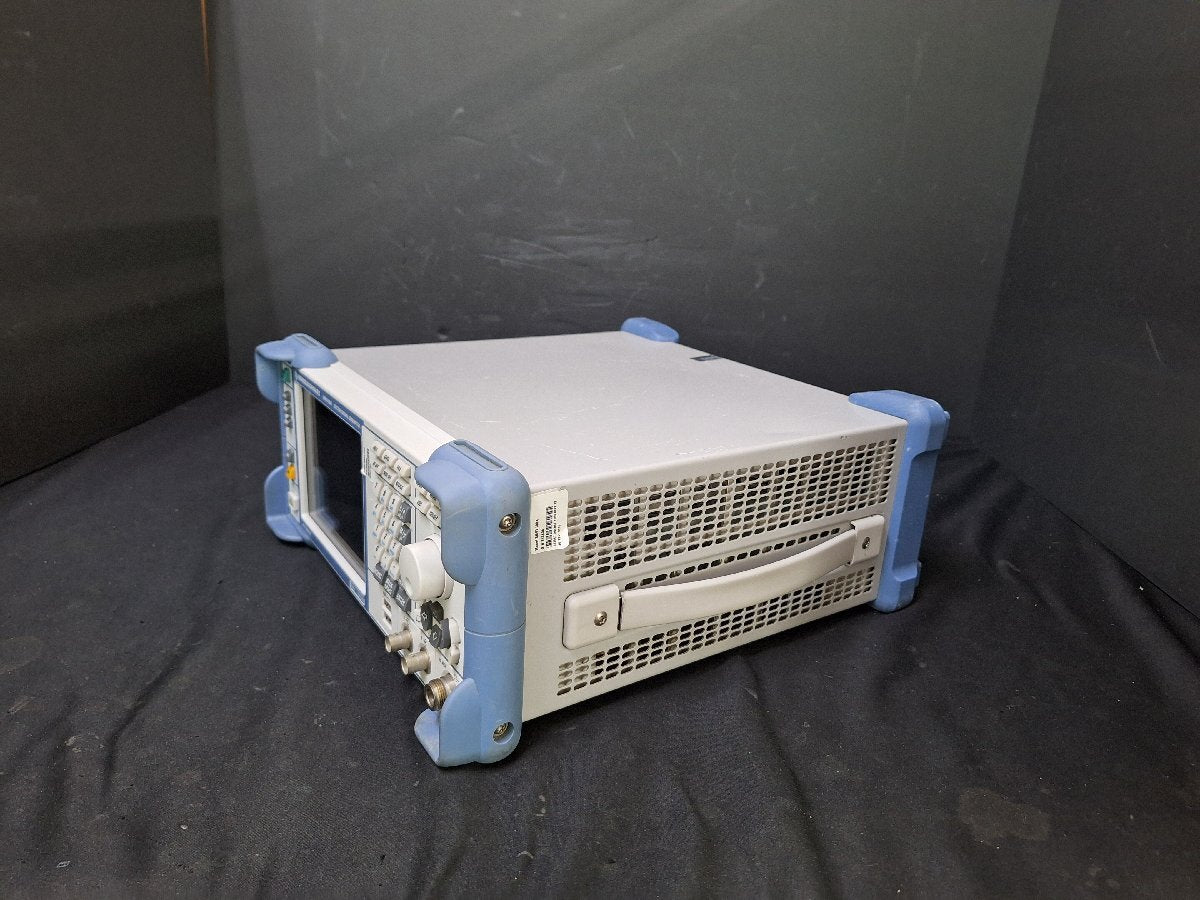 Rohde & Schwarz SMBV100A Vector Signal Generator 9kHz-3.2GHz Opt. B51 B103 K242 K246 K247 K255 [h1242220715]