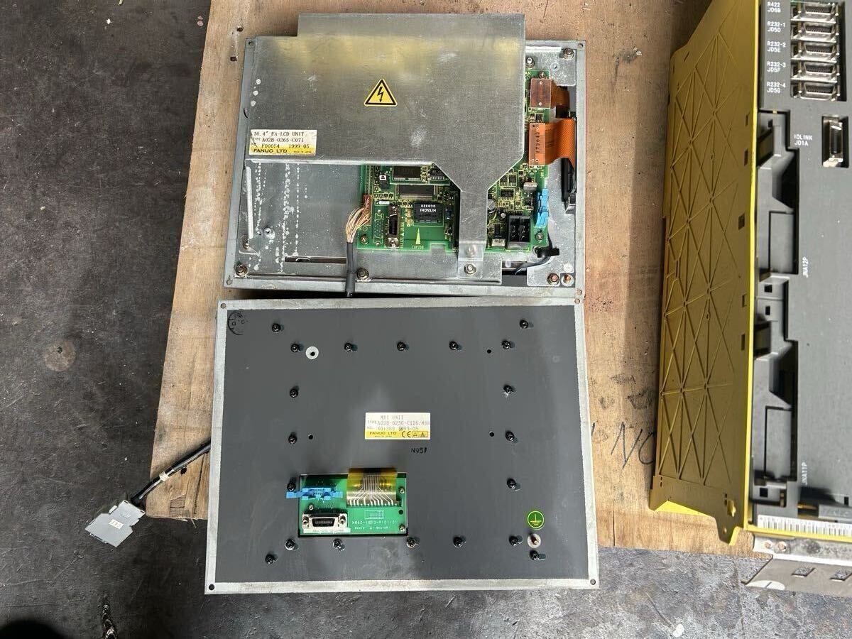 FANUC A06B-6087-H130 Servo Amplifier with Screen and Circuit Board (for parts or not working) [k1242367377]