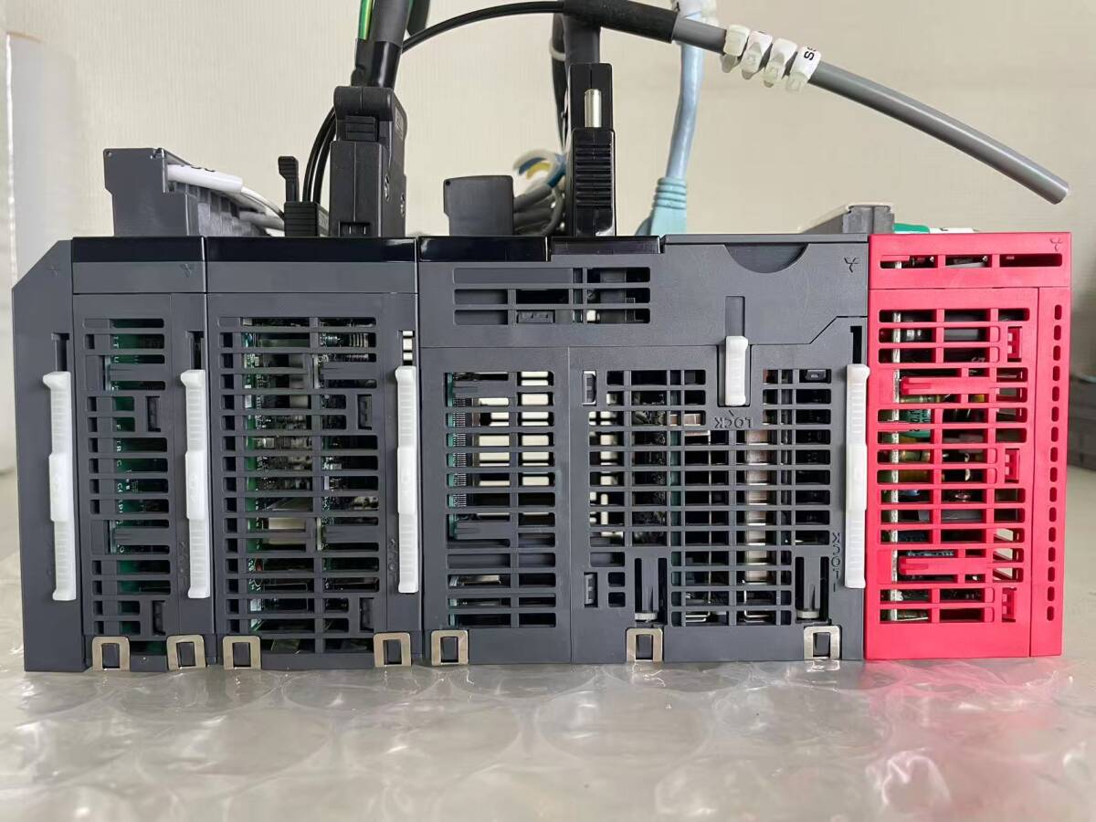Mitsubishi Electric MELSECL PLC Set L61P L6DSPU L26CPUBT LJ61BT11 LY40NT5P L6EC Q7BAT-SET (as-is) [n1242386119]