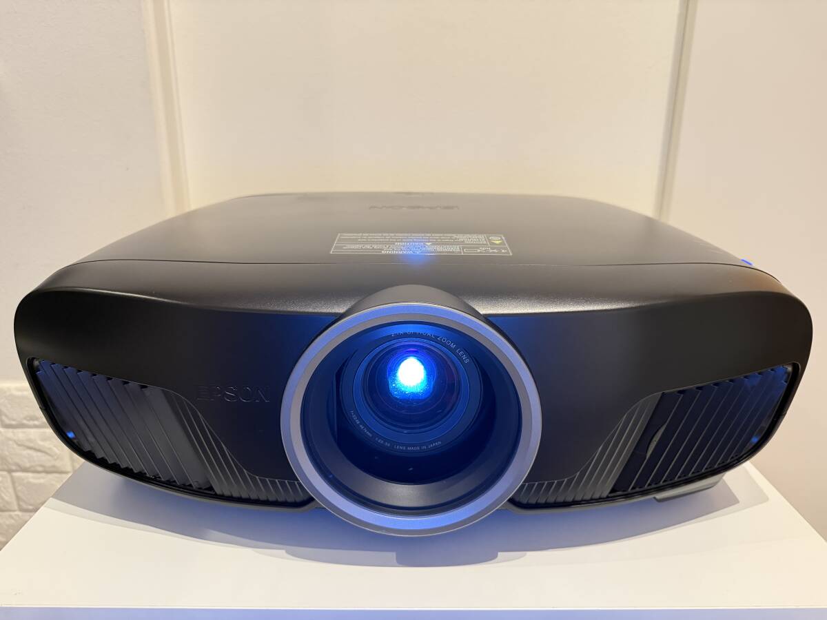 Epson Pro Cinema 4050 Projector [o1242753640]
