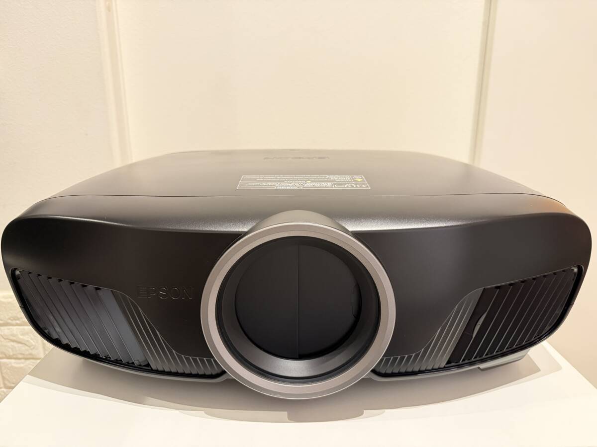Epson Pro Cinema 4050 Projector [o1242753640]