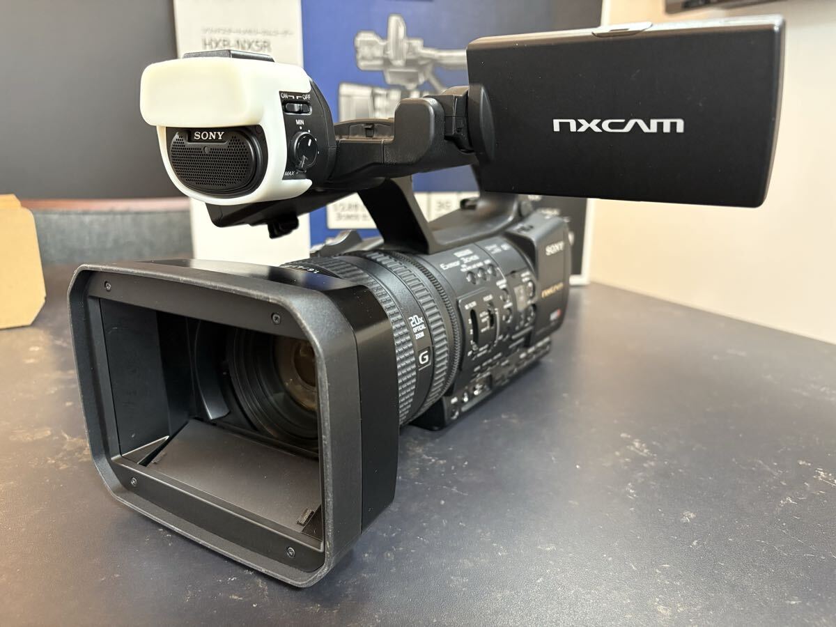 Sony HXR-NX5R Full HD Video Camera 2021 Model with Accessories [h1242799265]