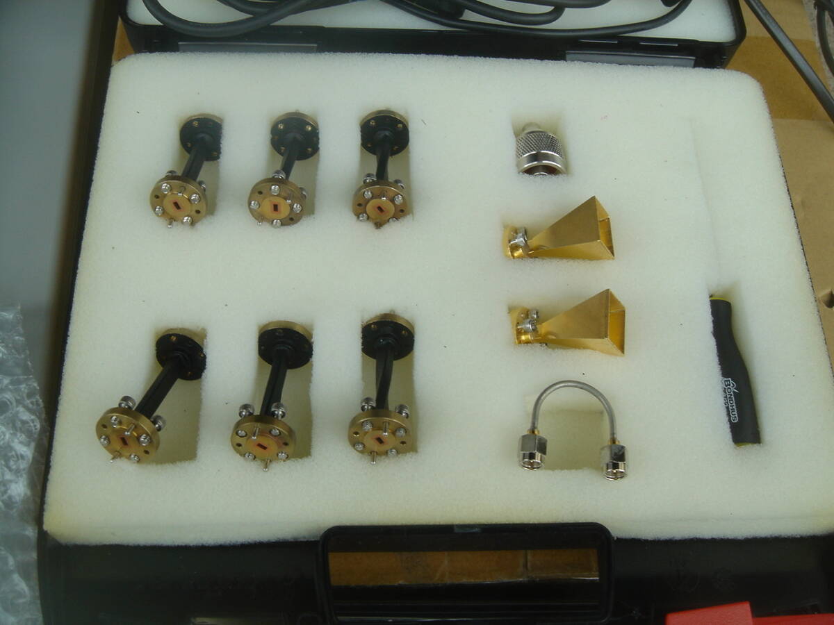 KEYCOM MC7220DM-79G-2T Radar Test System 76GHz-81GHz with Accessories [s1243019313]