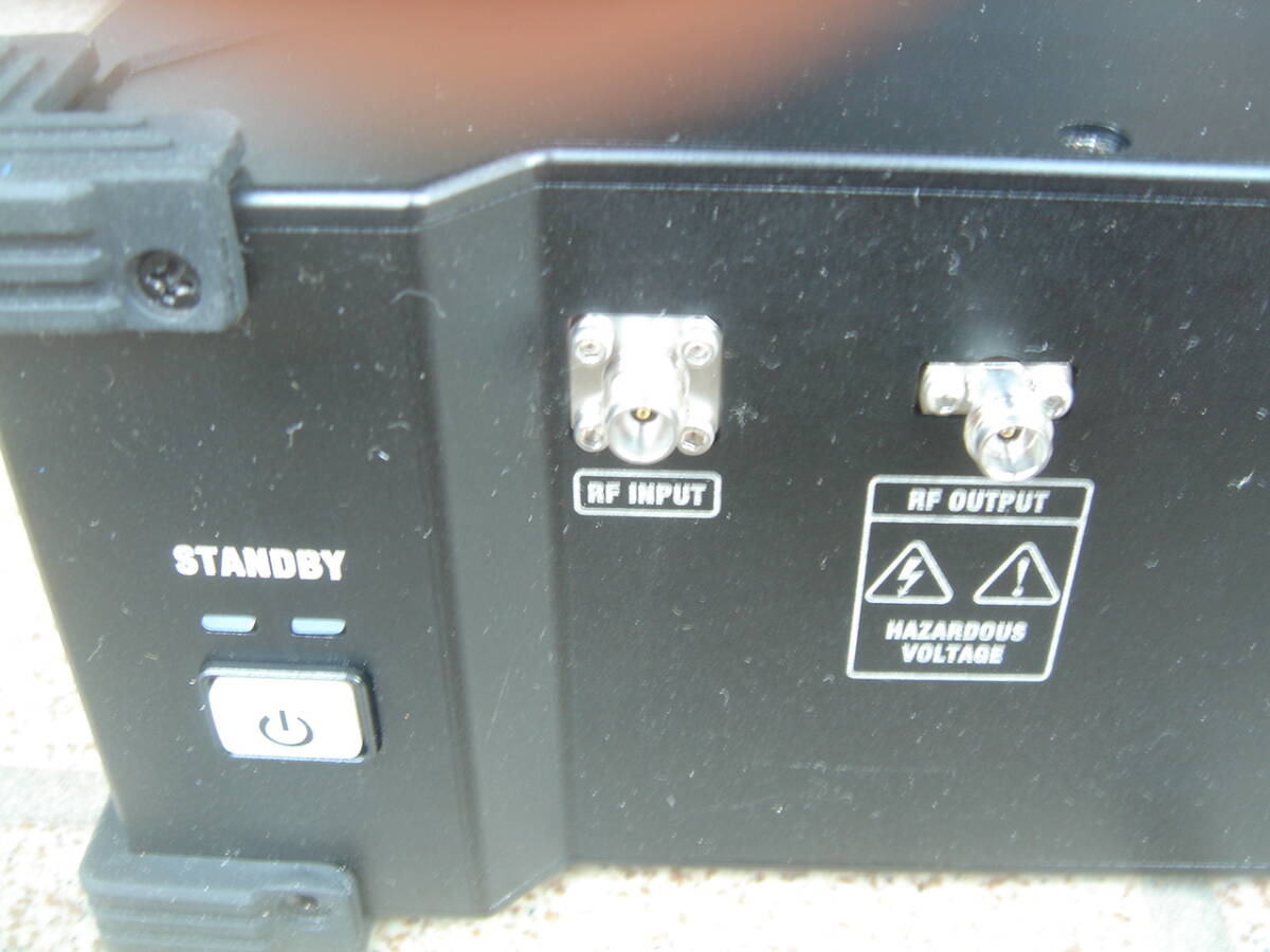 RF-LAMDA RFLUPA37G44GA Millimeter Wave Amplifier 37GHz-44GHz G=50dB OUT=6W [x1243001682]
