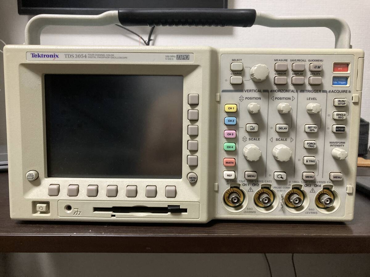 Tektronix TDS3054 Digital Oscilloscope with 4 Probes [r1243035536]