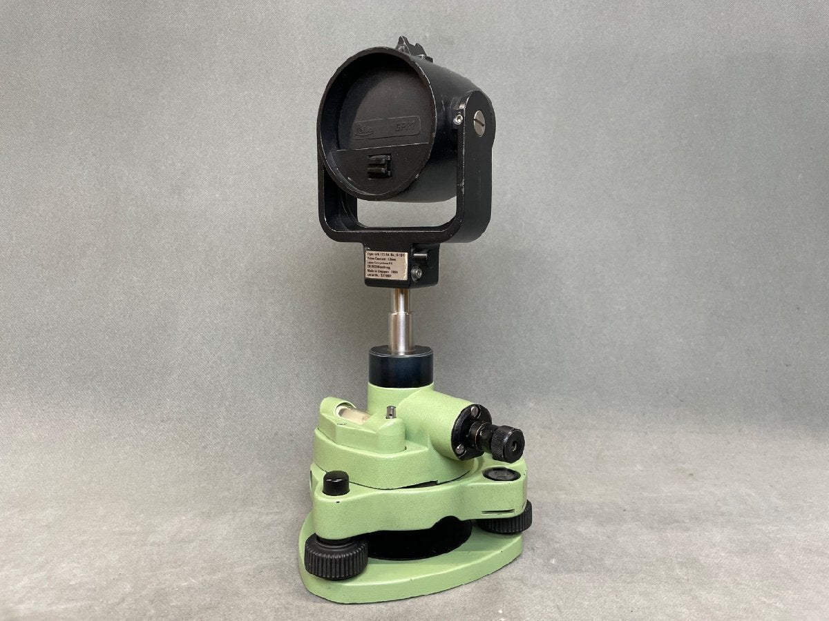 Leica GPR121 Prism Set with GZR103 Holder and GDF121 Base [m1243164768]