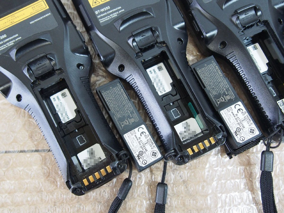 Keyence BT-W350 Handheld Terminal 4 Units with 4 Batteries and 2 Charging Stands BT-WUC8U (for parts or not working) [j1244115541]
