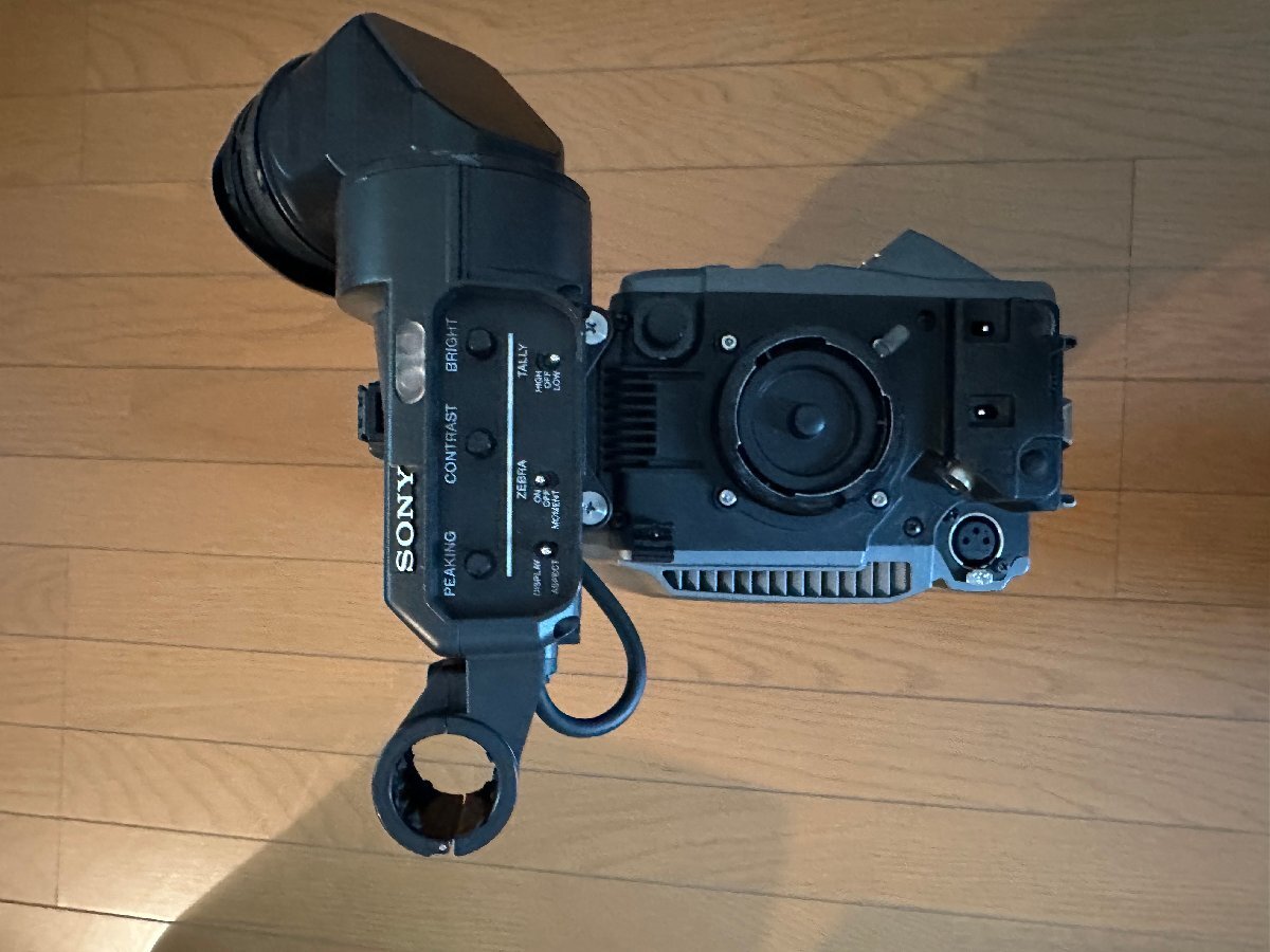 Sony HXC-100 HD Camera with HDVF-200 Viewfinder [g1244144257]
