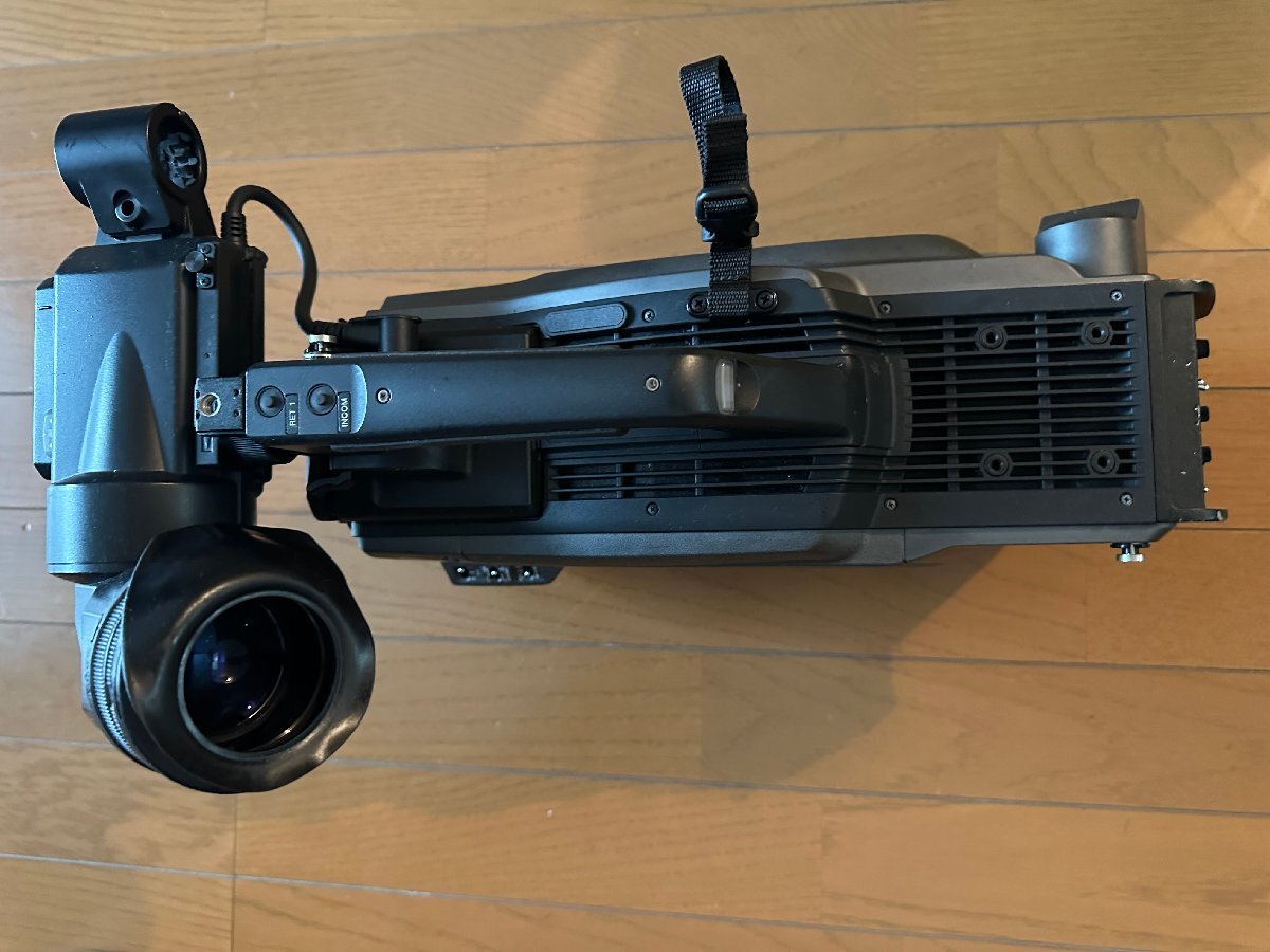 Sony HXC-100 HD Camera with HDVF-200 Viewfinder [g1244144257]
