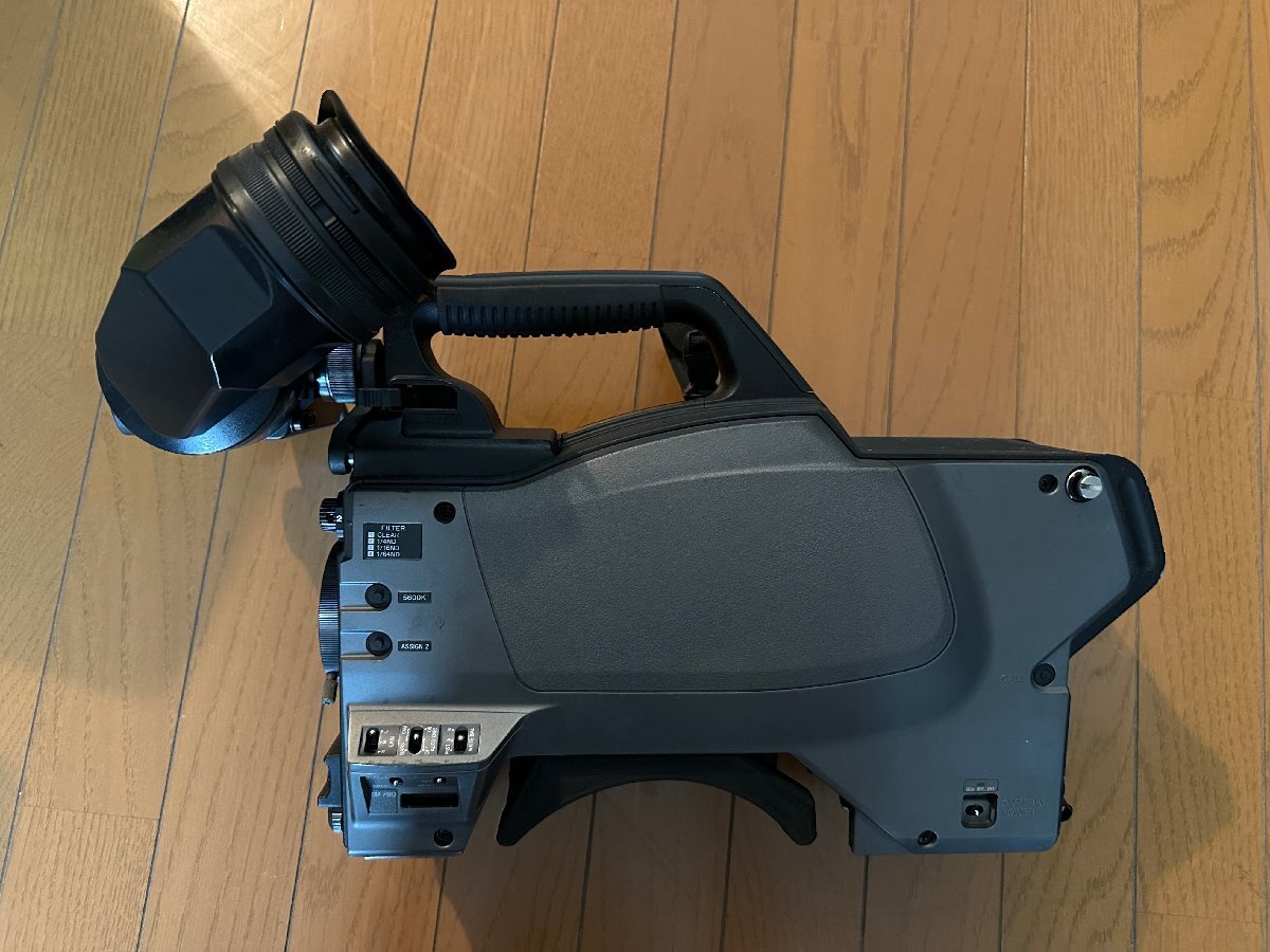 Sony HXC-100 HD Camera with HDVF-200 Viewfinder [g1244144257]