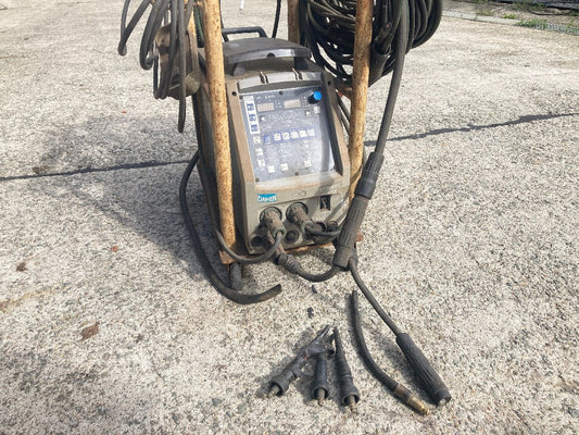 Daihen DT-300P(S-2) TIG Welder Inverter Digital 2008 3-Phase 200V [s1244289911]