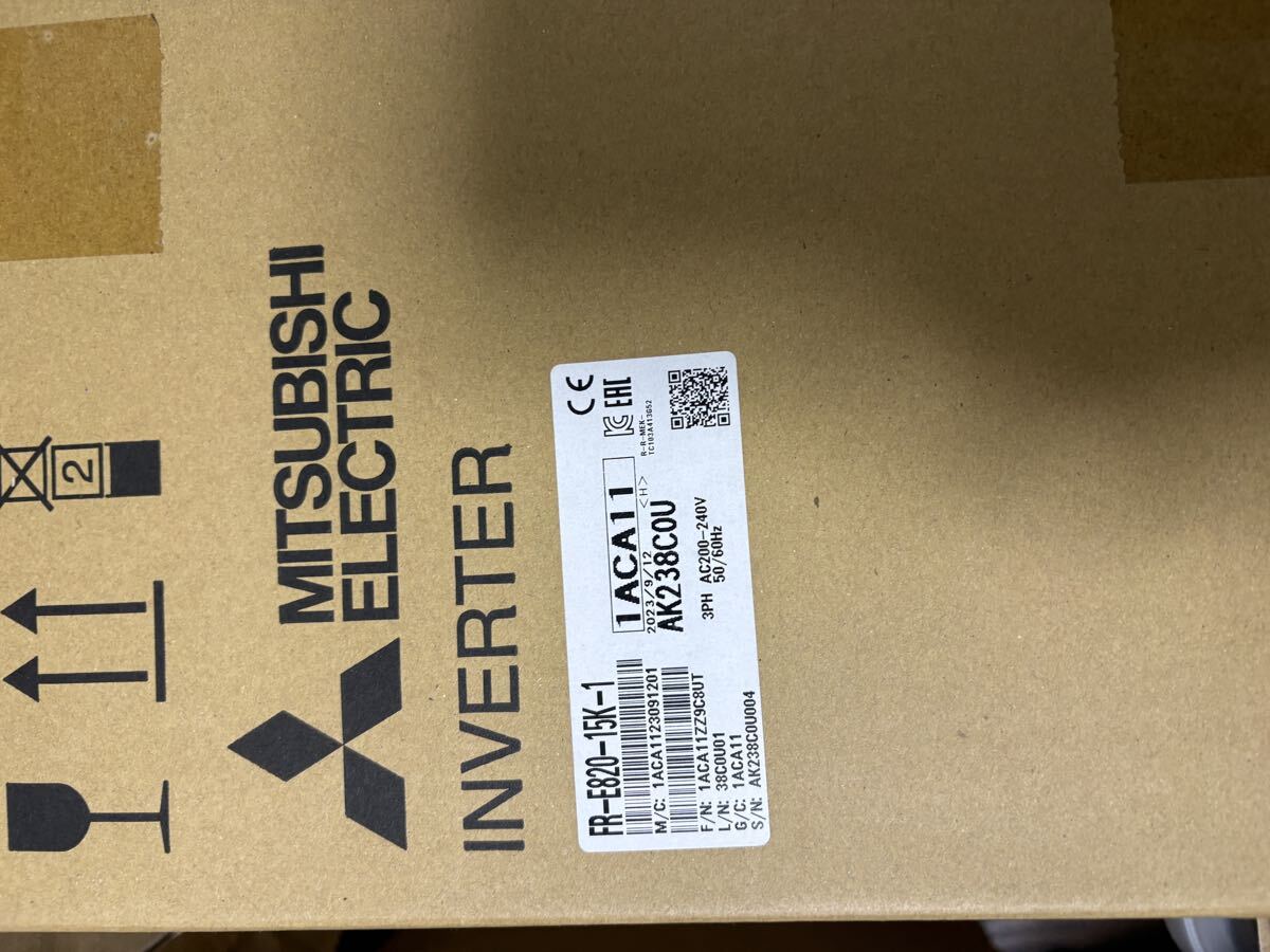 Mitsubishi Electric FR-E820-15K-1 Inverter 3-phase AC200-240V 50/60Hz (open box) [t1244374133]