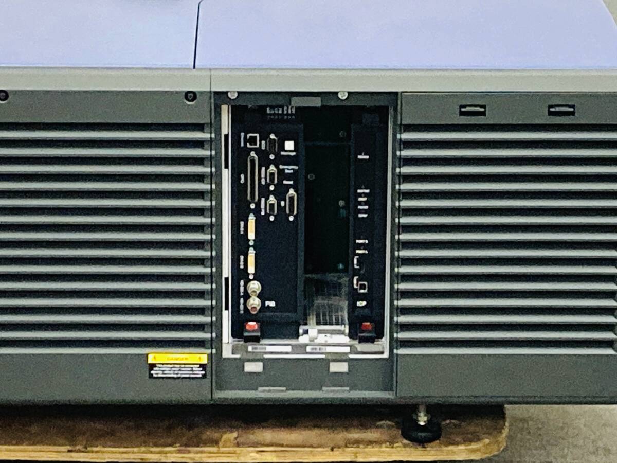 Christie CP2220 Digital Cinema Projector (as-is) [g1244385642]