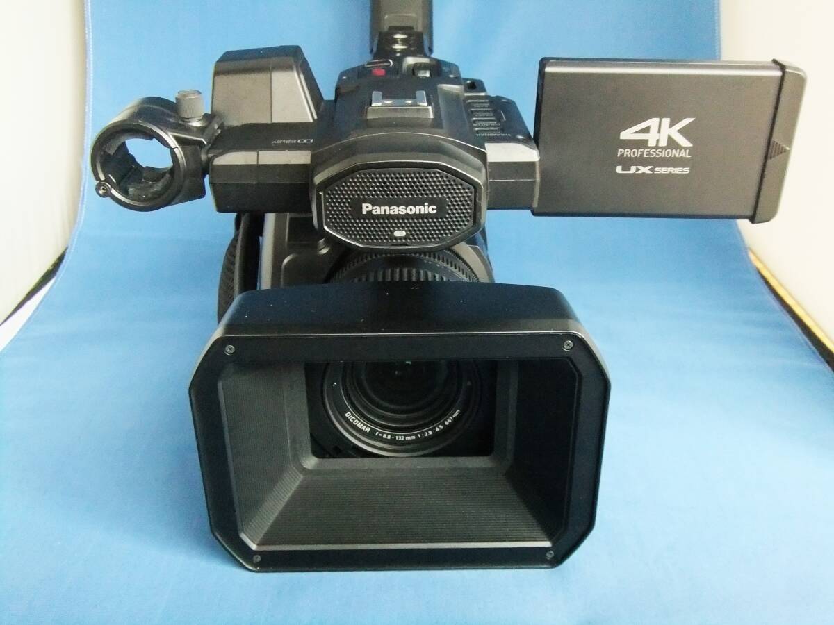 Panasonic AG-UX90 4K Professional Video Camera with Charger and 4 Batteries [p1244485391]