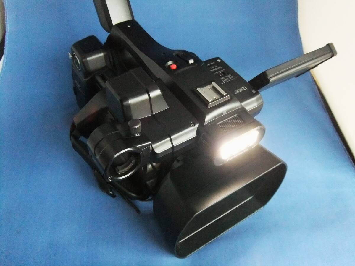 Panasonic AG-AC30 Professional Camera with Charger and Battery [g1244472348]