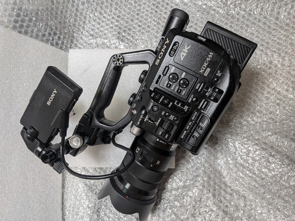 Sony PXW-FS5 Professional Camera [x1244637561]