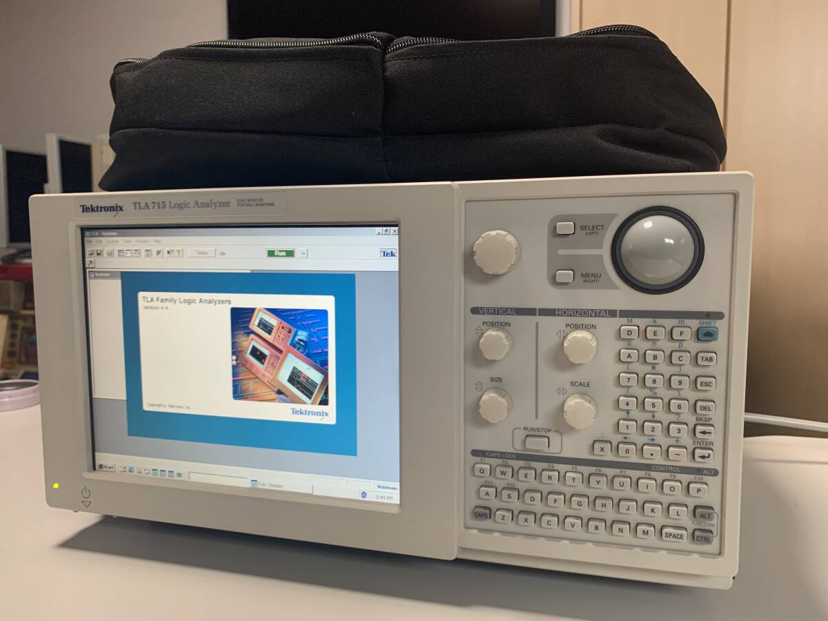 Tektronix TLA715 Logic Analyzer [o1244820535]