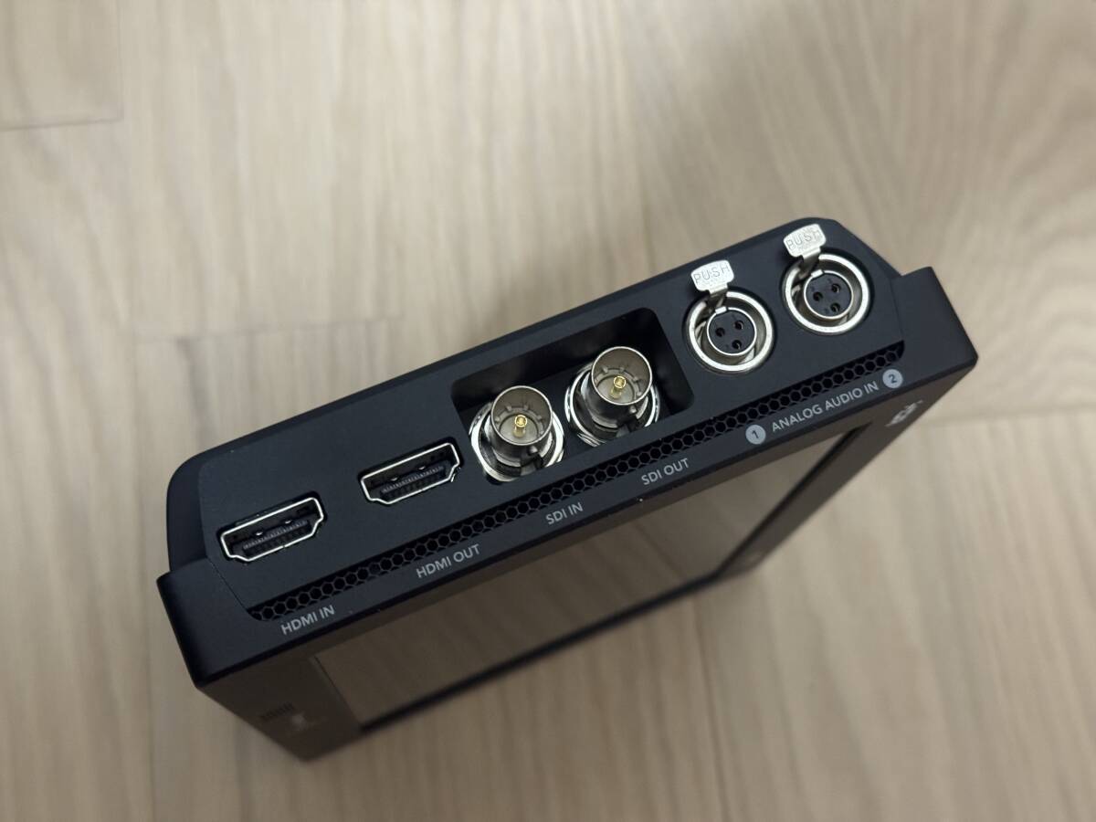 Blackmagic Design Blackmagic Video Assist 7 12G HDR Monitor Recorder [q1244833756]
