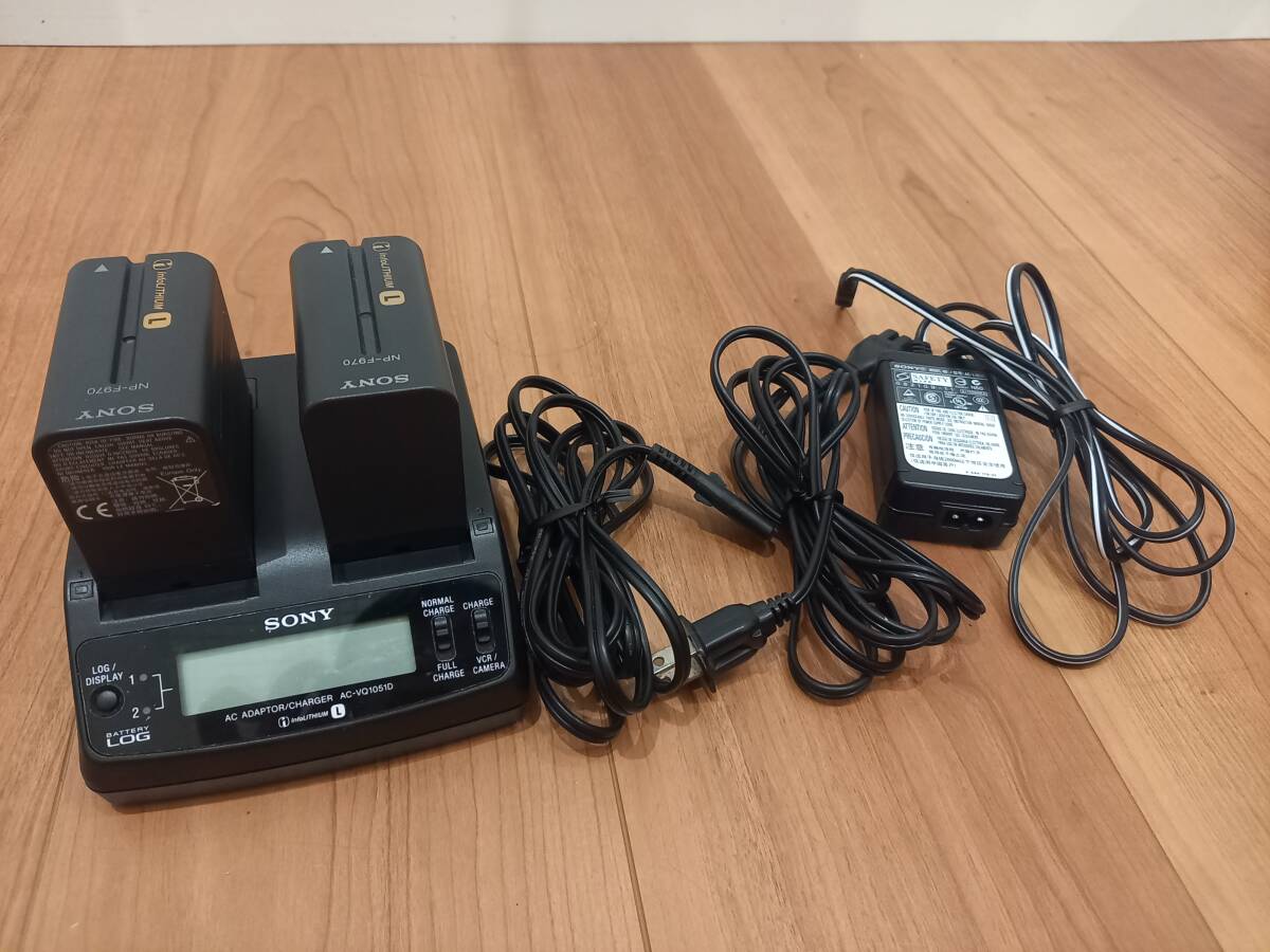 Sony HXR-NX3 Professional Camera with Charger and 2 Batteries [g1244954631]