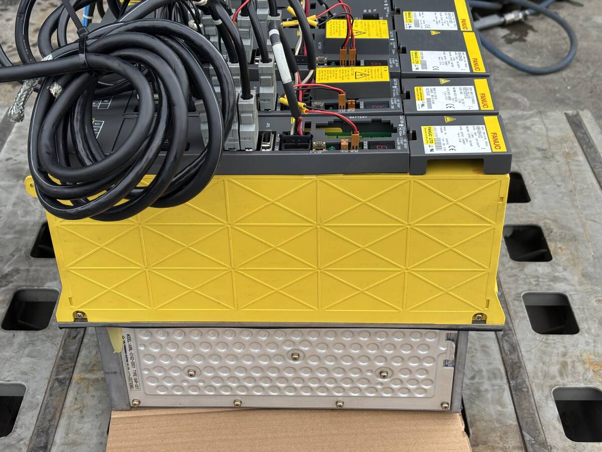 FANUC A06B-6087-H115 Power Supply 5 pcs Set with A06B-6102-H211 A06B-6096-H208 A06B-6096-H105 A06B-6096-H103 (as-is) [d1245077150]