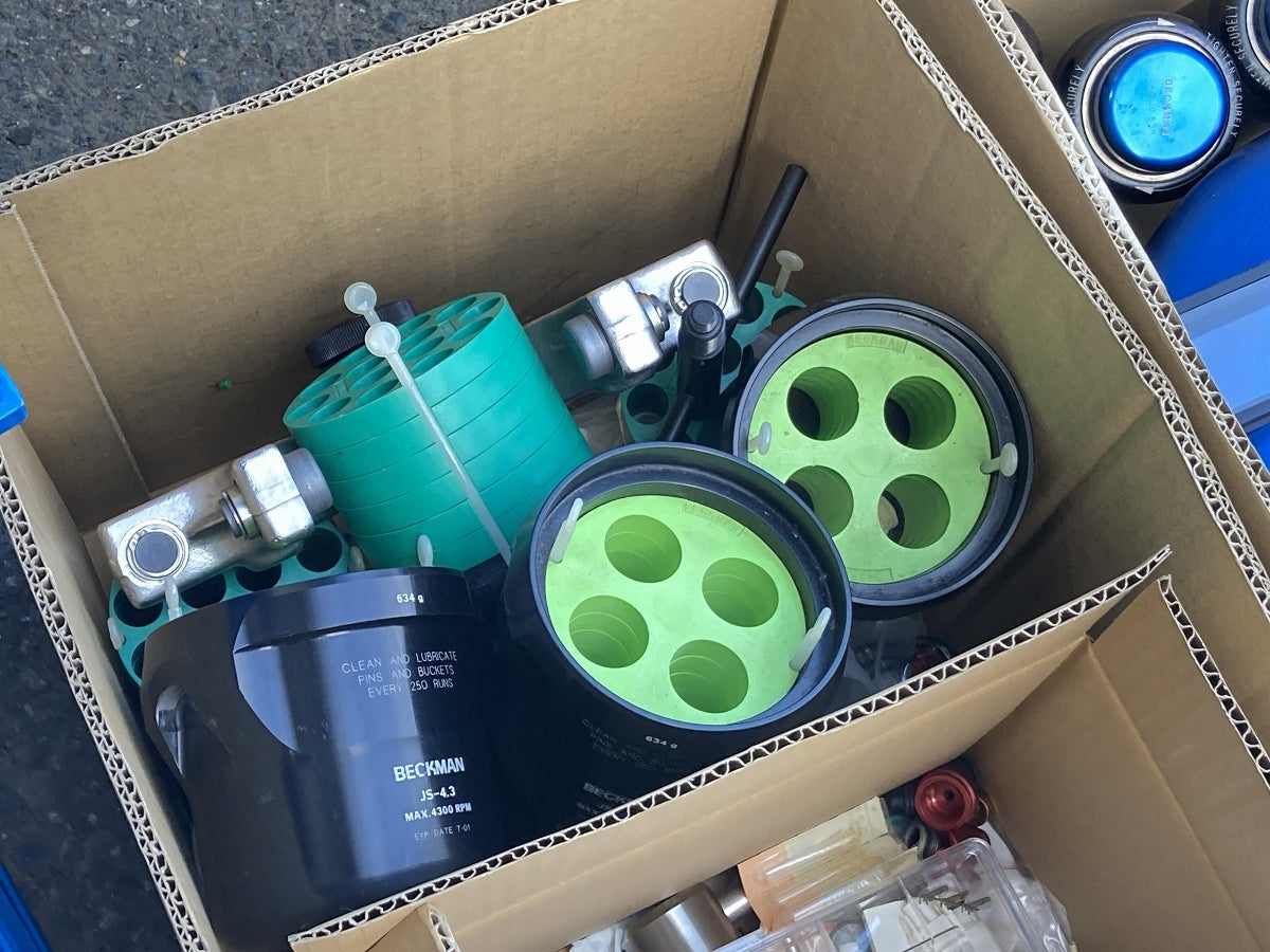 Beckman J-25 HP High-Speed Refrigerated Centrifuge with Accessories (as-is) [t1245863848]