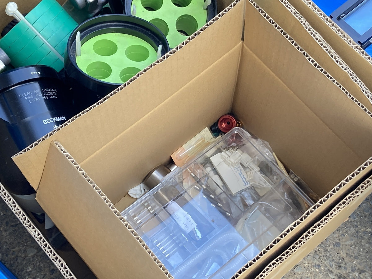 Beckman J-25 HP High-Speed Refrigerated Centrifuge with Accessories (as-is) [t1245863848]