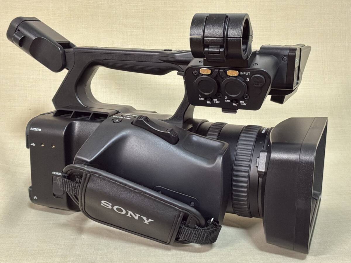 Sony HXR-NX800 Professional Camera 1.0-inch 20x Optical Zoom 4K 120P [n1245972134]