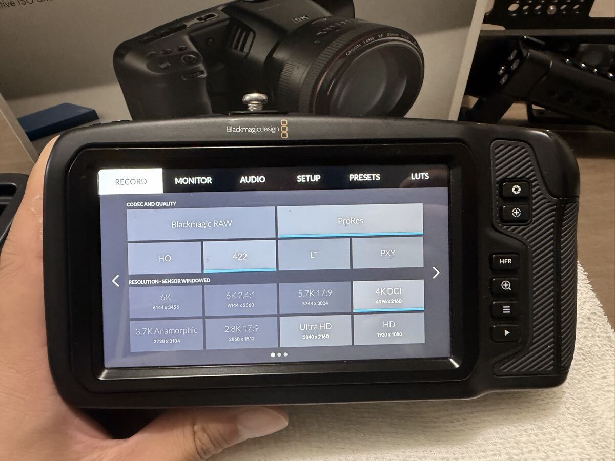 Blackmagic Pocket Cinema Camera 6K with SmallRig Cage [o1246151640]