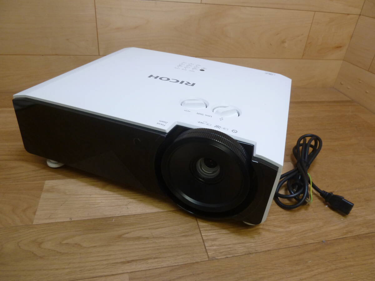 RICOH PJ WUL5970 Projector (for parts or not working) [m1246534991]
