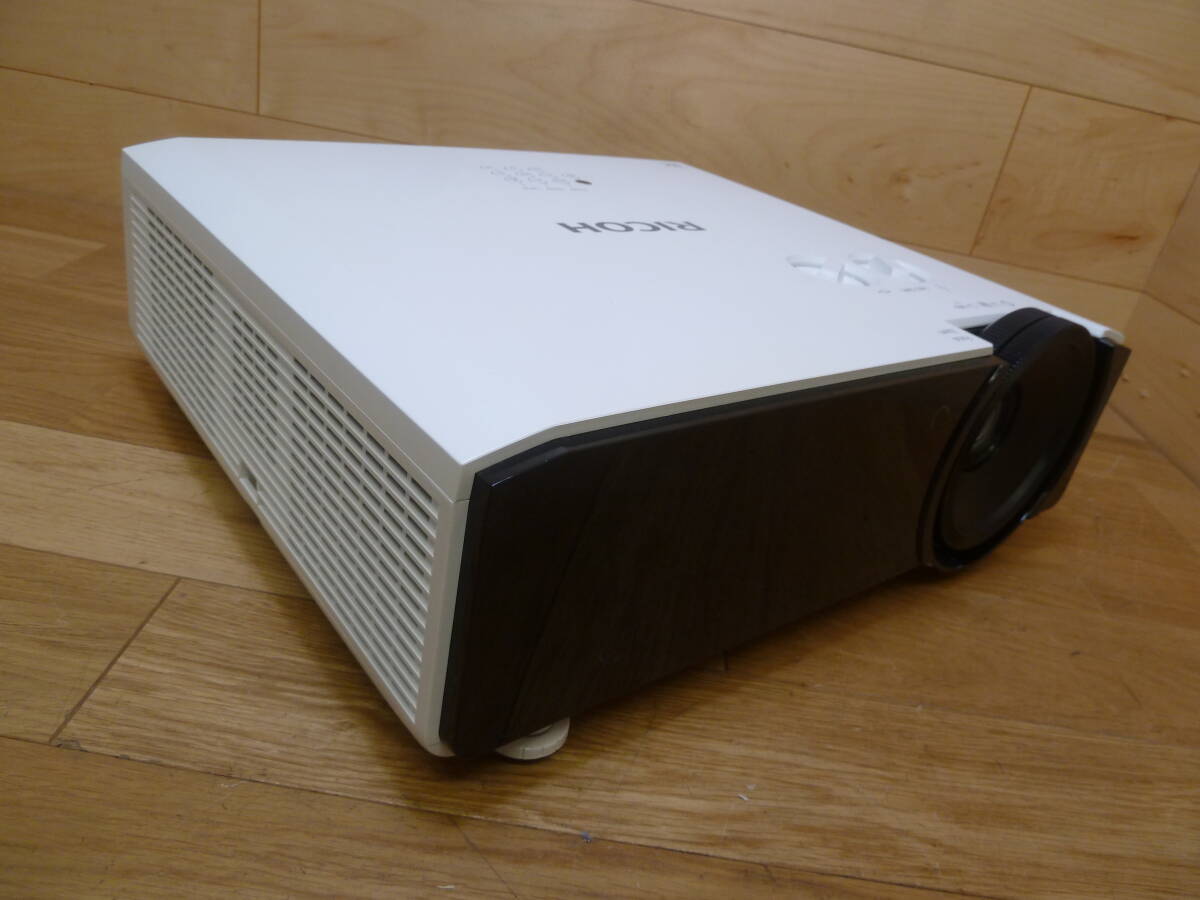 RICOH PJ WUL5970 Projector (for parts or not working) [m1246534991]