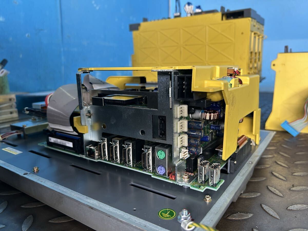 FANUC A06B-6140-H011 Amplifier with A13B-0196-B123 and FOM22412NT Laser Cutter (for parts or not working) [u1246868979]