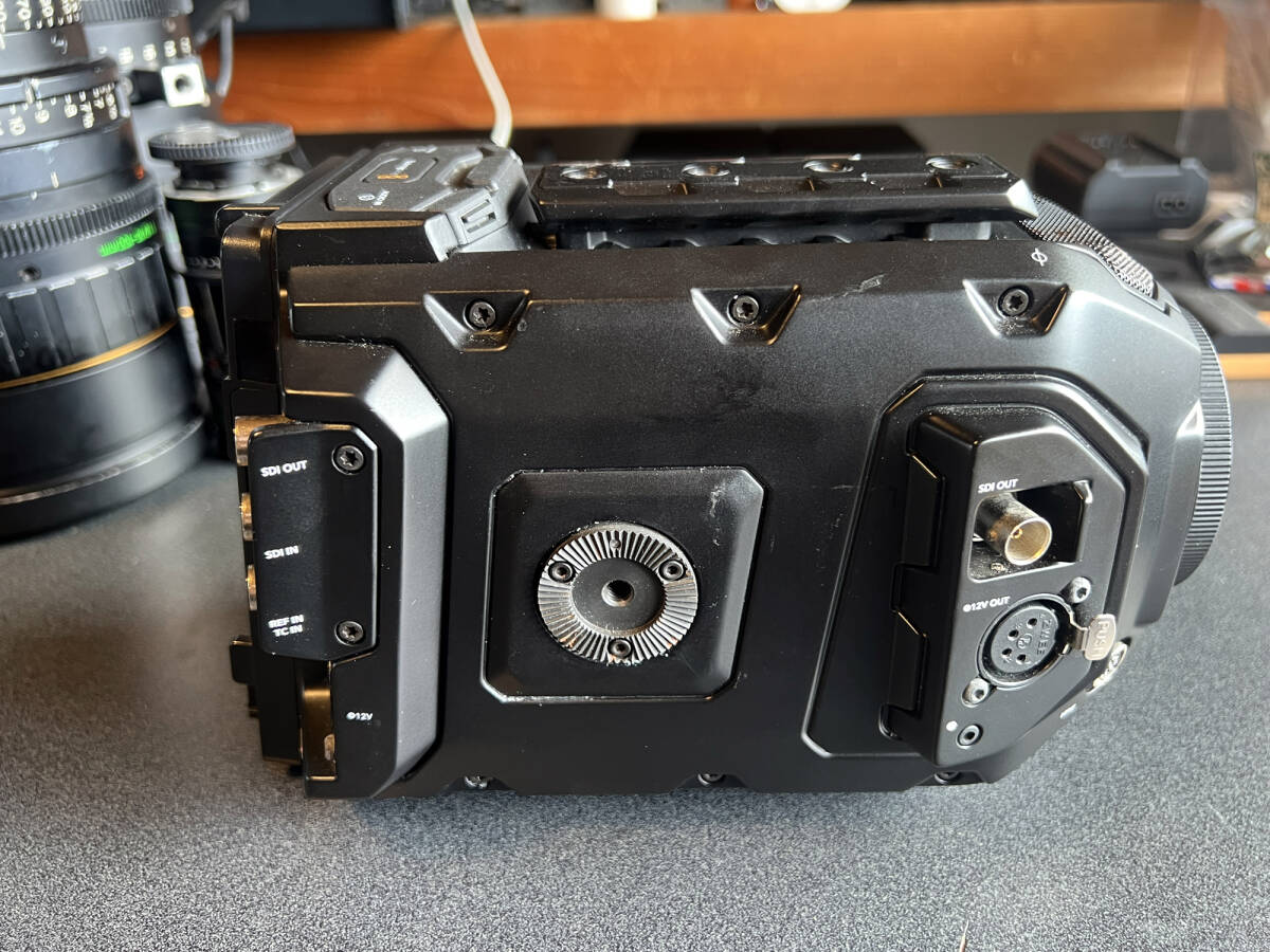 Blackmagic URSA 12K Digital Cinema Camera CANON EF MOUNT [v1247060023]