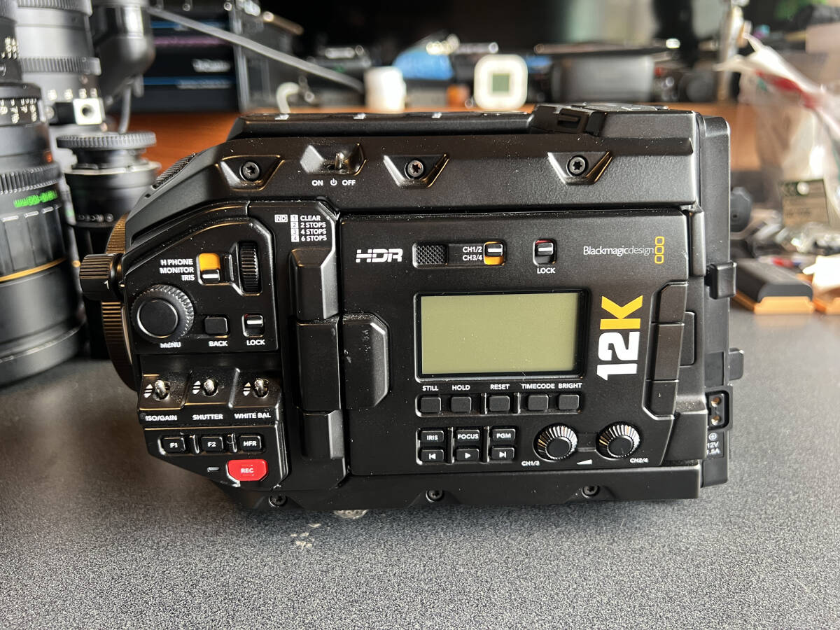Blackmagic URSA 12K Digital Cinema Camera CANON EF MOUNT [v1247060023]